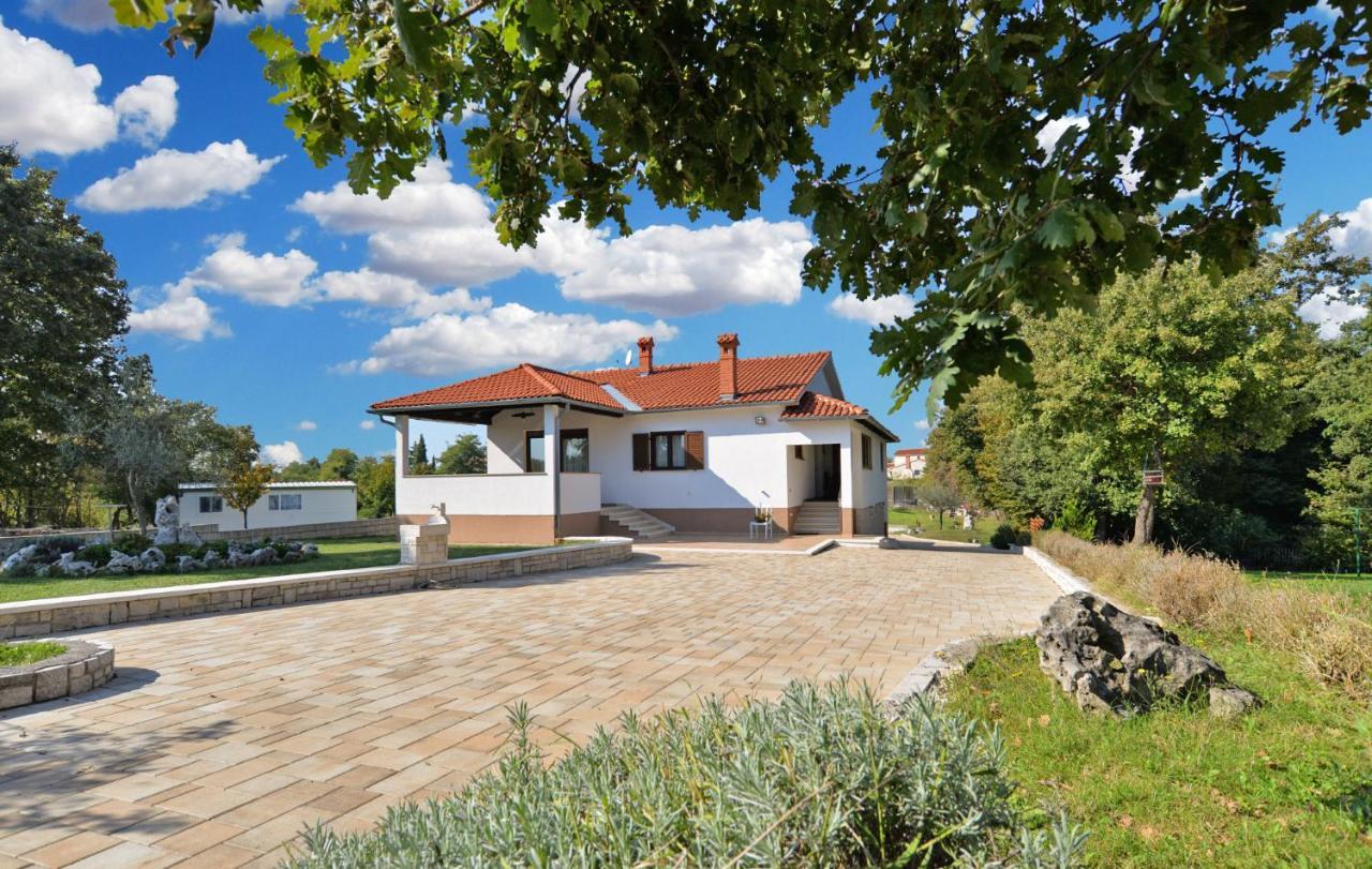 Apartment Modrusani 1561 Zminj Exterior photo